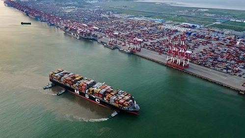 中国700亿建造世界第一港,吞吐量超全美总和,新加坡却急得跳脚