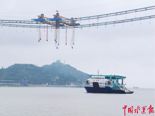 温州港拖轮助力瓯江北口大桥建设